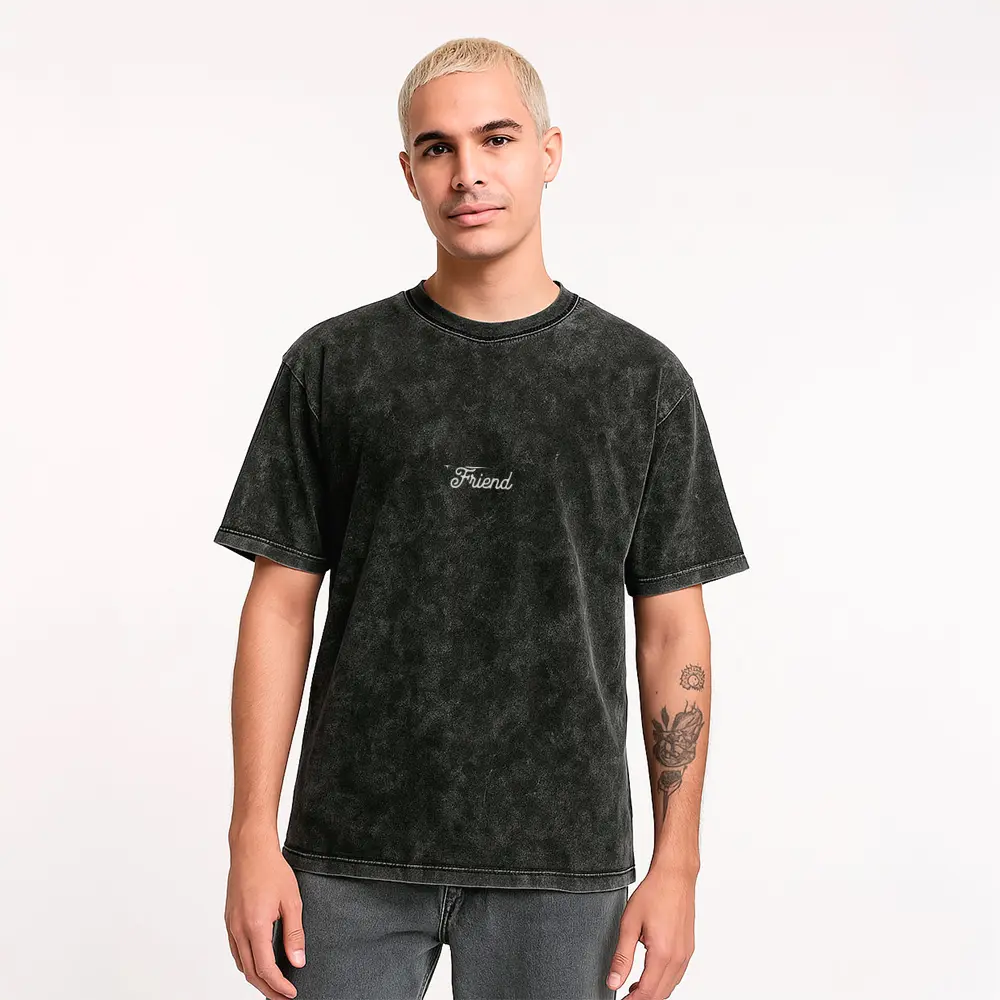 Remera Acid Wash de It Feels More Fun Friends - Imagen 2