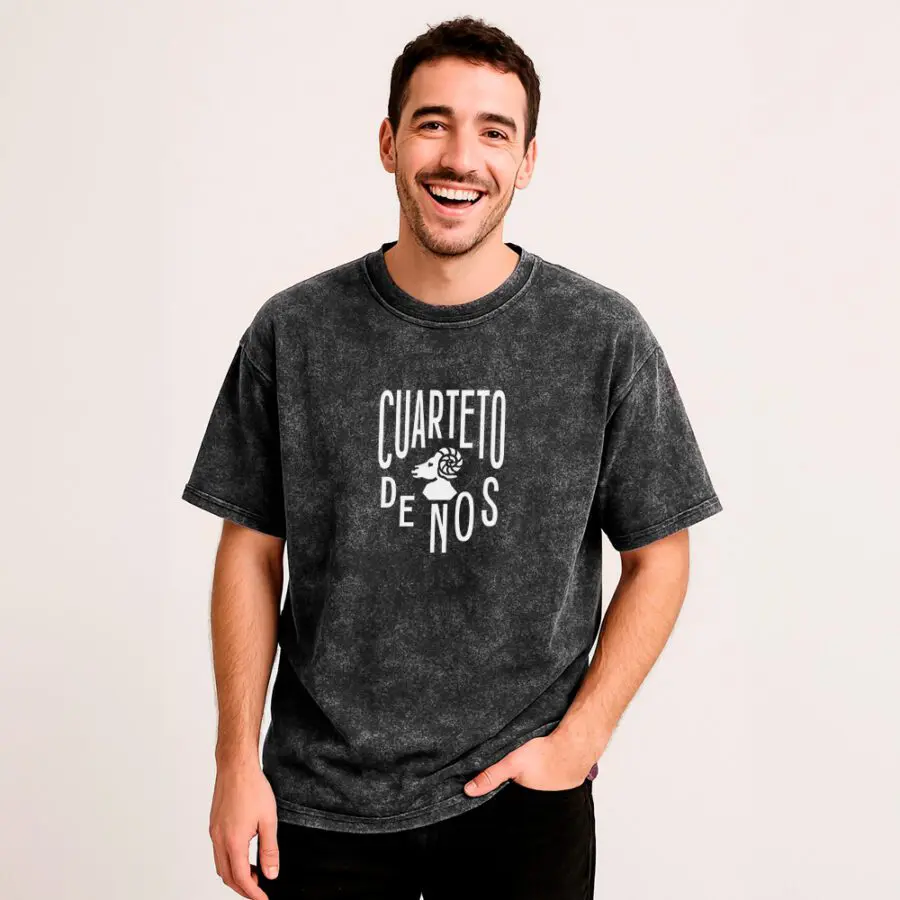 Remera Acid Wash de Cuarteto de Nos